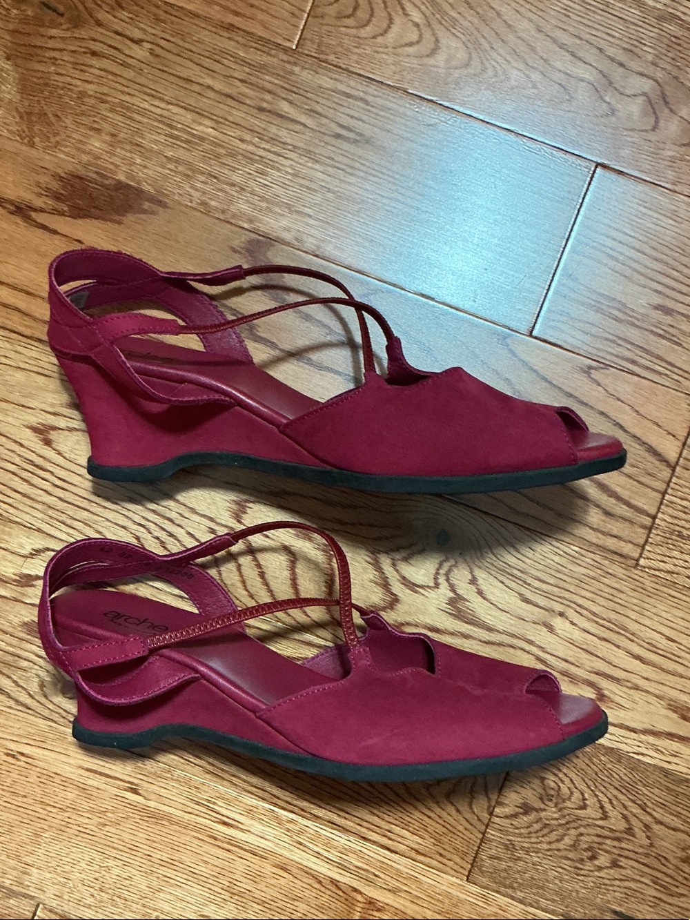 Arche Women's Berry Red Suede Slingback Sandals